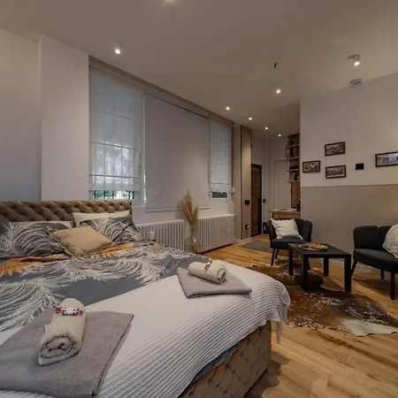 Rodman Apartment